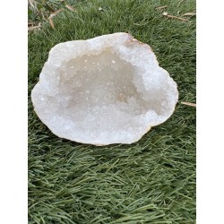 géode de cristal de roche 313 grammes