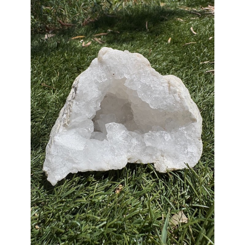 géode cristal de roche 640 grammes
